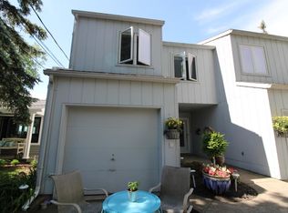 2353 E Sand Rd APT A, Port Clinton, OH 43452