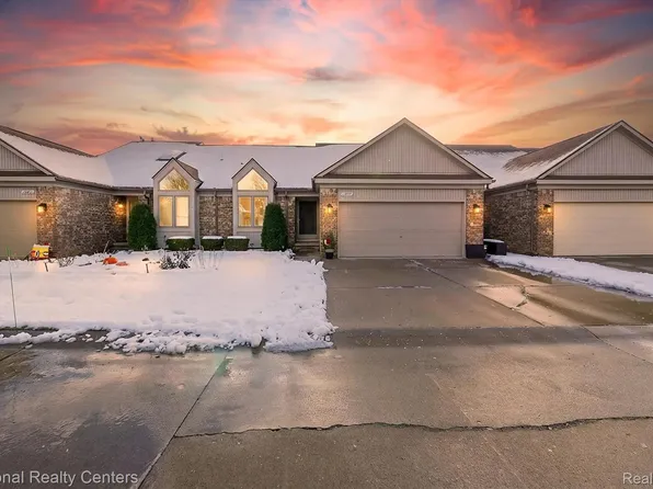 15850 Angelo Ln, Clinton Township, MI 48038