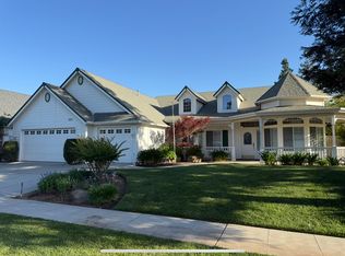 368 W Vermont Ave, Clovis, CA 93619