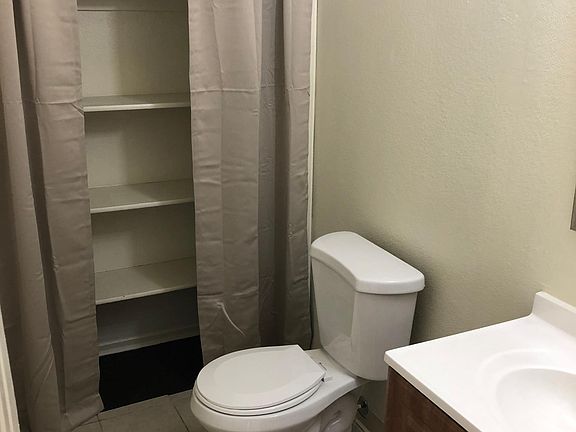 5th image of 73883 Desert Trail Dr #E