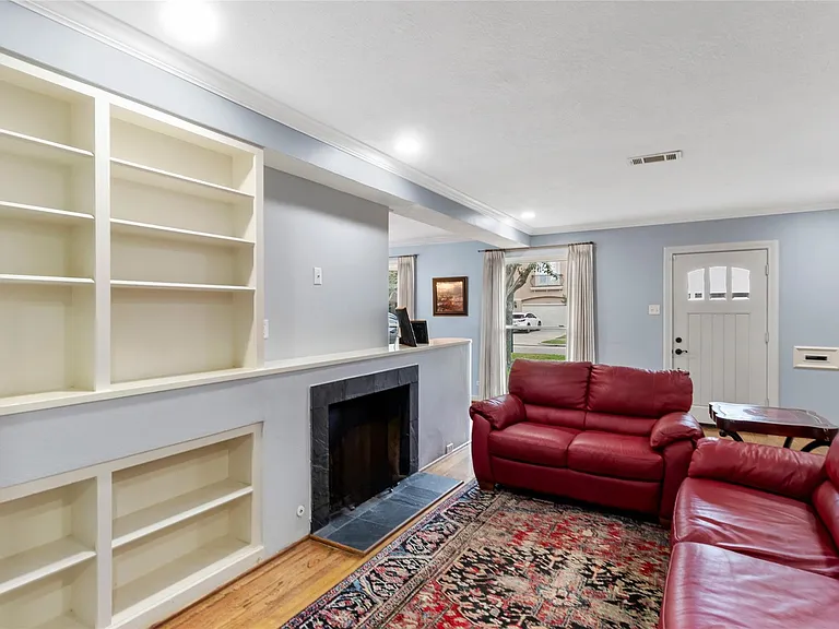 2337 Sheridan St — Photo 8
