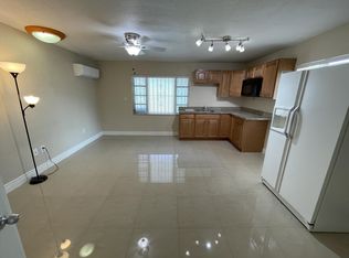 9845 SW 49th St, Miami, FL 33165