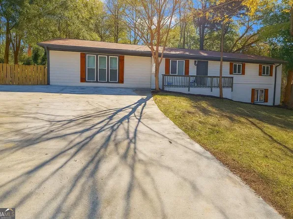 3646 Briar Dr, Lithia Springs, GA 30122