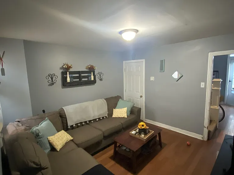 2312 Mercer St — Photo 5