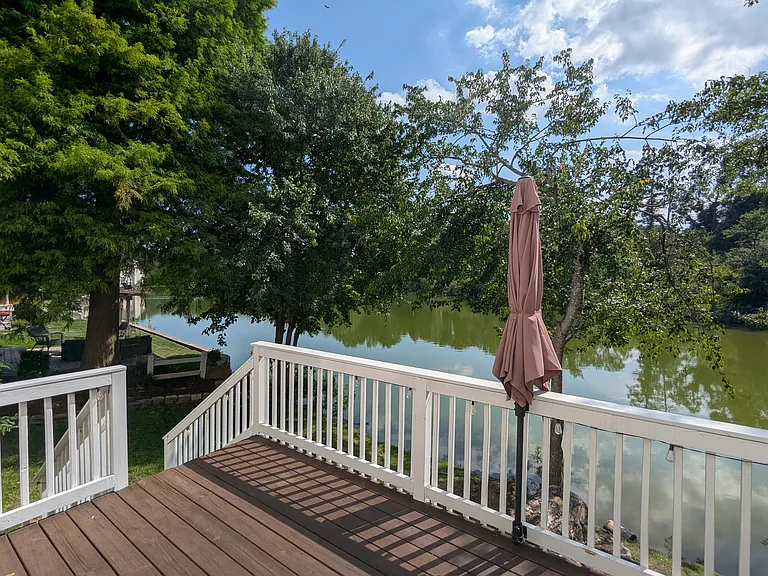12 Lake Valley Ct — Photo 23