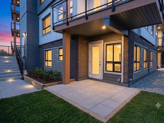 4th image of 33568 George Ferguson Way #106