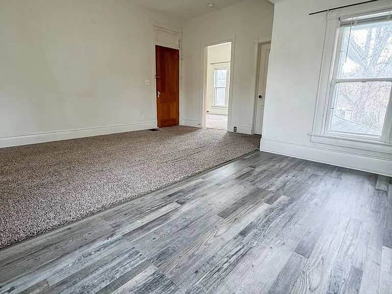 375 W Burkitt St — Photo 12