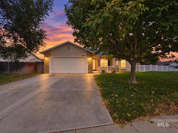 544 Knights Cir, Nampa, ID 83687