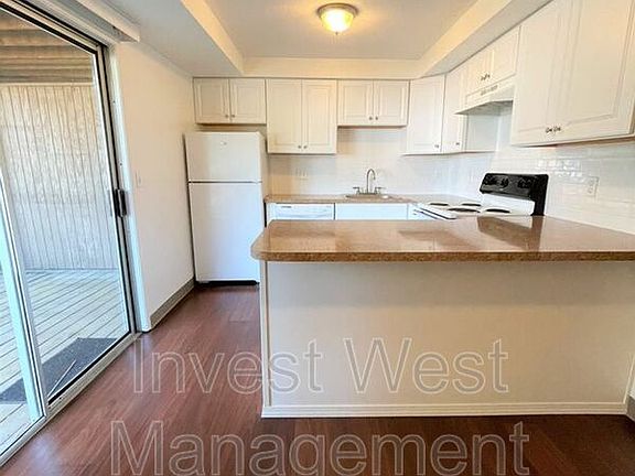 2nd image of 2815 E 19th St #M