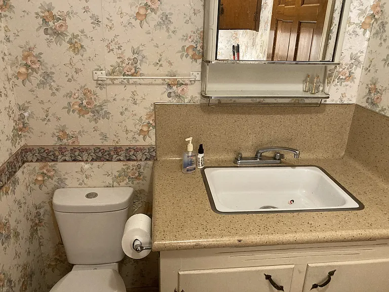 927 Skyline Dr — Photo 34