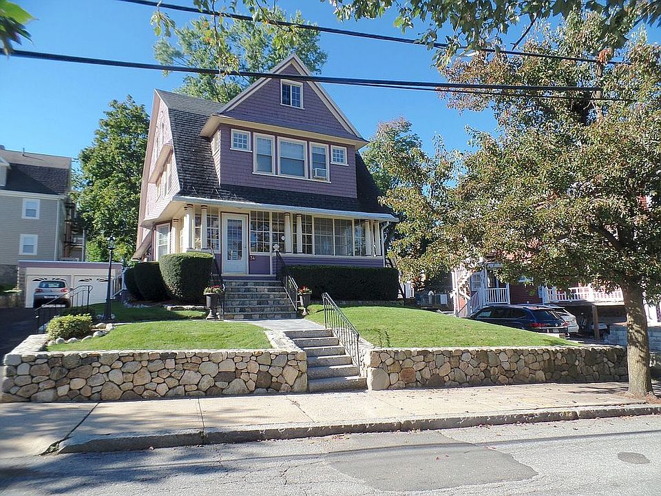 2nd image of 4 Capen St E