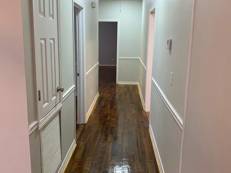 165 S Jackson St — Photo 3