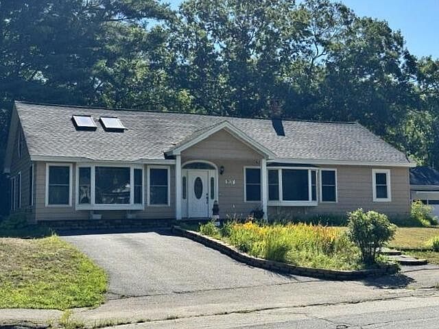 1st image of 207 River Street
