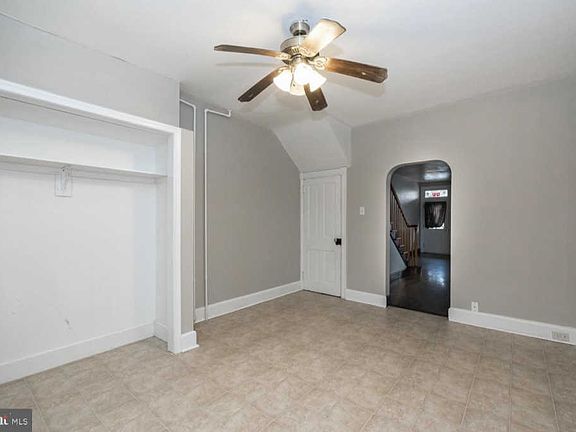 5th image of 504 W 2nd Ave