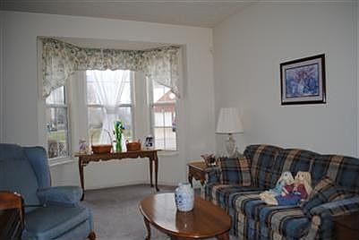 4th image of 9775 Cherbourg Dr