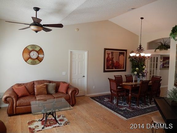 3rd image of 449 Oakland Park Blvd E