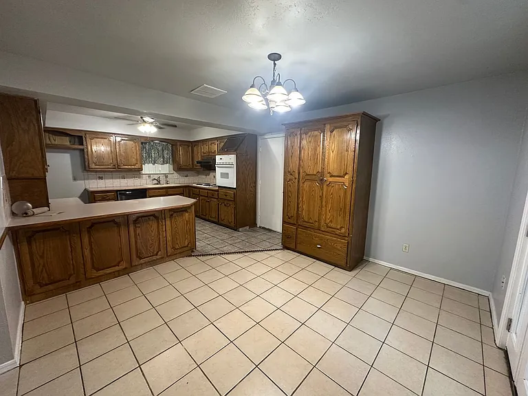 312 S Avery Dr — Photo 31