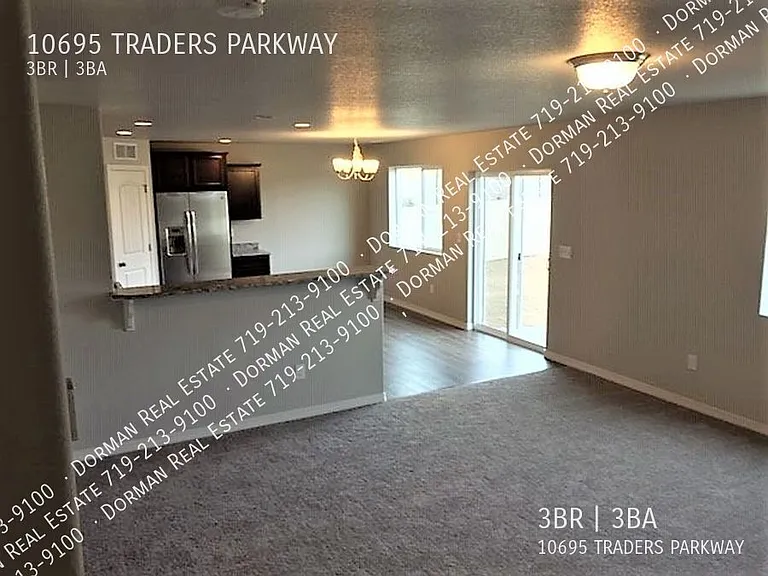 10695 Traders Pkwy — Photo 5