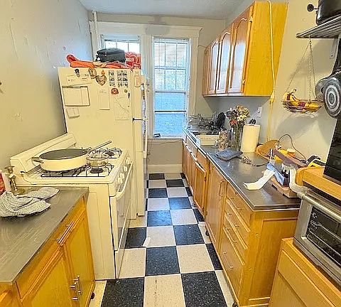 2nd image of 32 Sidlaw Rd