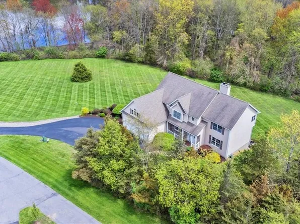 61 Jennie Lane, Pleasant Valley, NY 12569