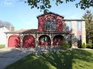 216 Beechwood Ct, Flushing, MI