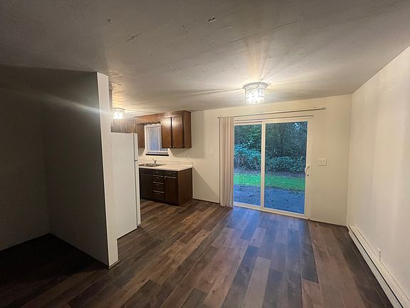 5th image of 8708 145th St NW #B