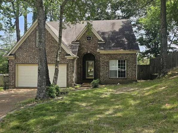 222 Walnut Trace Dr, Cordova, TN 38018