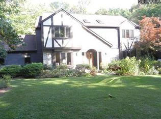 2837 Center Rd, Avon, OH 44011