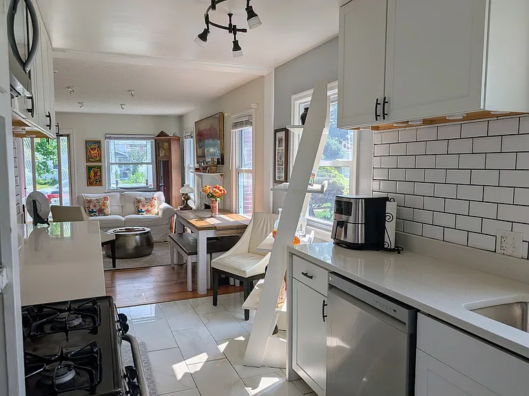 2784 Bellwood Ave — Photo 5