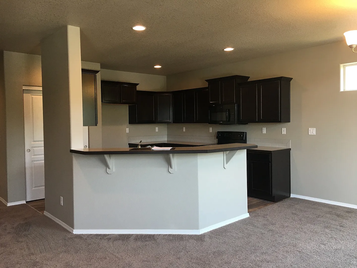 3 Bedroom Home For Rent In The Dalles — Photo 3