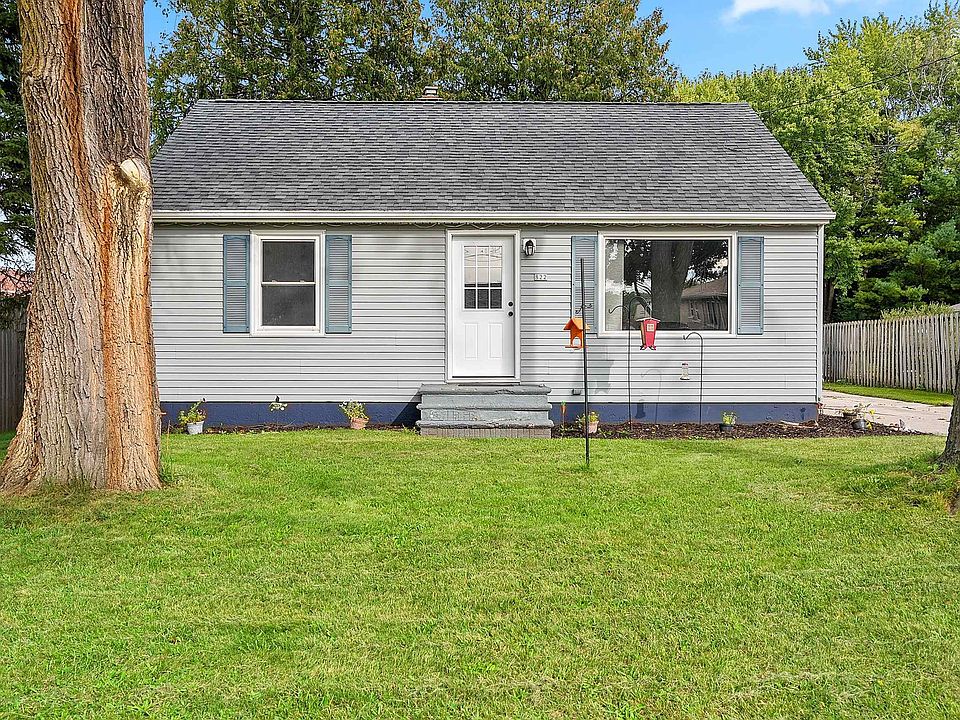 1st image of 822 Ardennes St