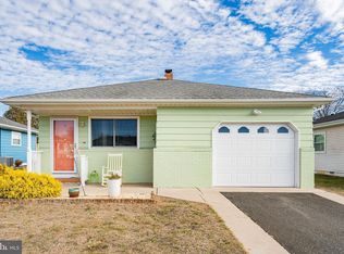 205 Bonaire Dr, Toms River, NJ 08757