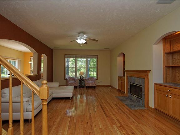 2nd image of 692 Monticello Place Ln