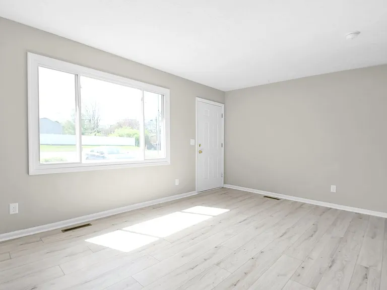 8008-8010 Smoky Row Rd #8008 — Photo 4