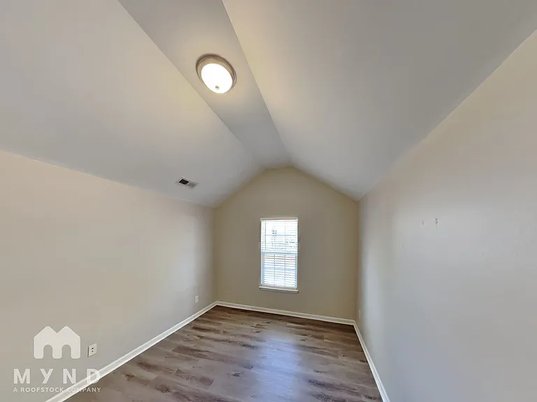 1101 Southridge Dr — Photo 18
