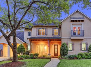 22 Sierra Oaks Dr, Sugar Land, TX 77479
