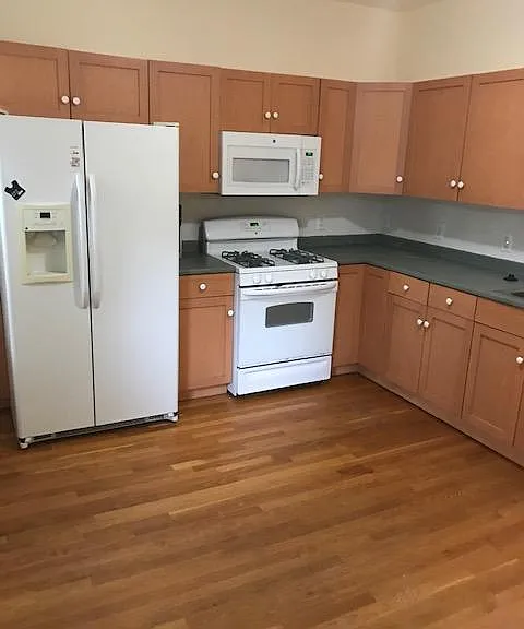 14 Schiller St #2B — Photo 1