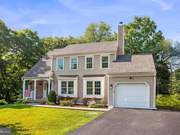 9203 Lake Braddock Dr, Burke, VA 22015