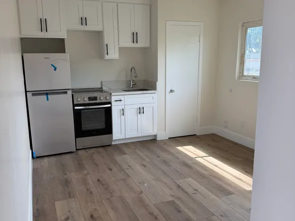 1130 S Inglewood Ave, Inglewood, CA 90301