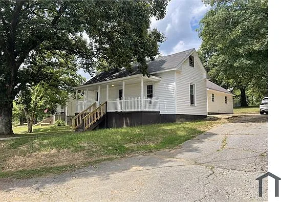4 bed, 1682 sqft, $1,500 — Photo 1