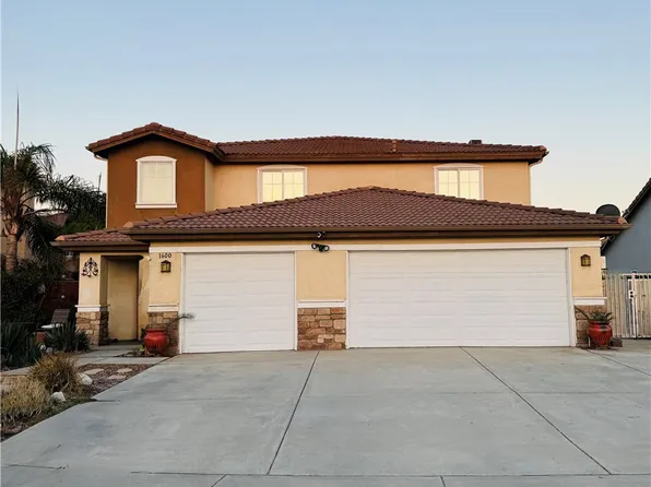 1600 Hickory Wood Ln, Hemet, CA 92545