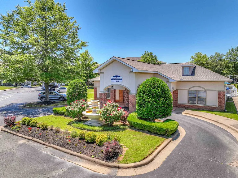 Parham Pointe — Photo 11