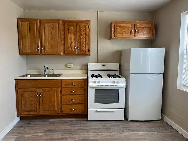 kitchen / living room