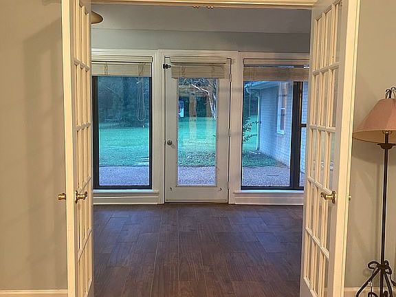 3rd image of 308 Dogwood Est