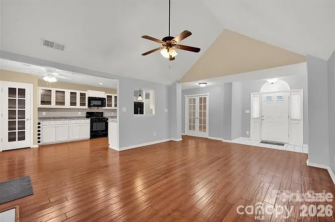 9117 Strattonville Ct — Photo 3