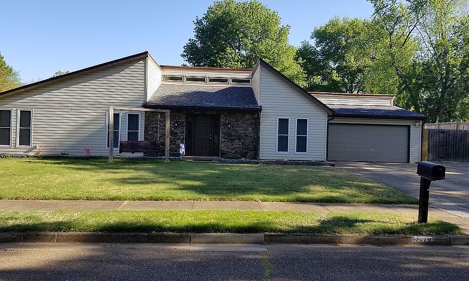 1st image of 2342 W Monica Dr