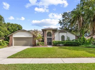 2315 Eagle Bluff Dr, Valrico, FL 33596