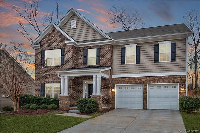 1st image of 4849 Samuel Pinckney Dr #112