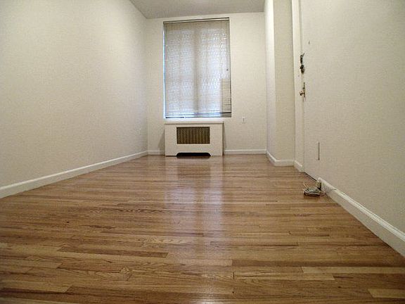 4th image of 160 E 85th St APT 1W