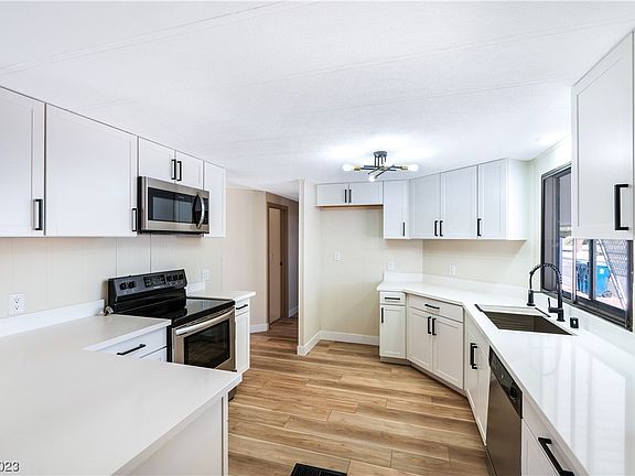 3rd image of 3601 Katmai Dr